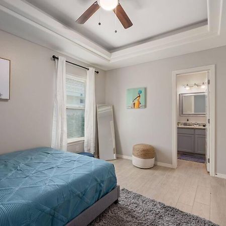 Cozy 3 Bed 2 Bath Apartment, Near Shopping Plazas, Expressway And Free Parking Edinburg Bagian luar foto