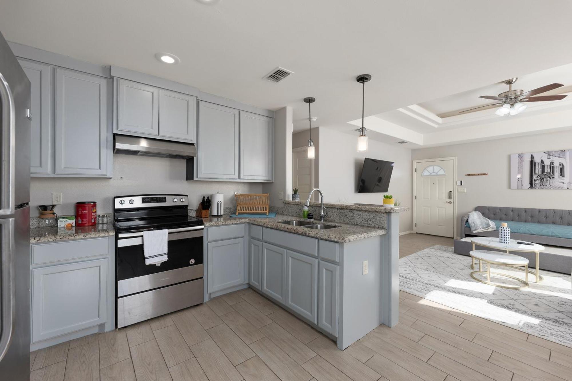 Cozy 3 Bed 2 Bath Apartment, Near Shopping Plazas, Expressway And Free Parking Edinburg Bagian luar foto